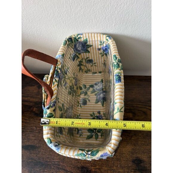 Longaberger 1999 Small Wall Hanging Basket with Leather Strap Signed w/Liner - Picture 9 of 9